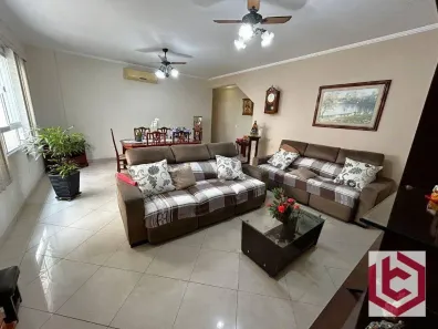 Casa com 3 Quartos à venda, 162m² no Embaré, Santos