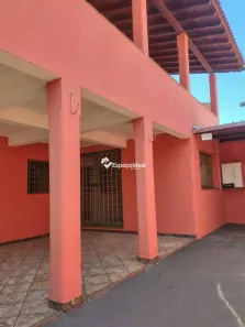 Sobrado com 3 Quartos para alugar, 400m² no Núcleo Habitacional Jardim Europa, Macatuba