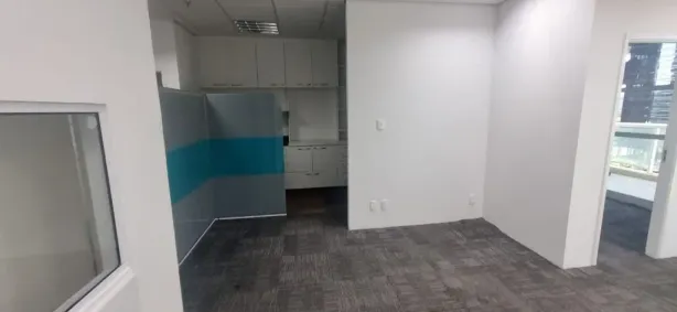 Sala Comercial para venda ou aluguel, 80m² no Vila Cordeiro, São Paulo