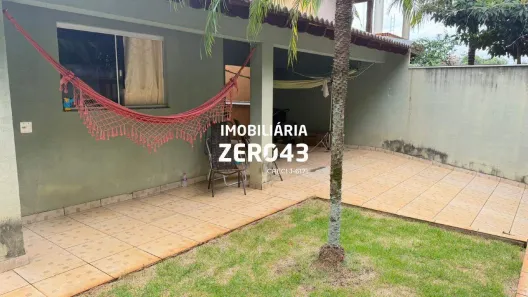 Casa de Condomínio com 3 Quartos à venda, 101m² no Parque Leblon, Londrina