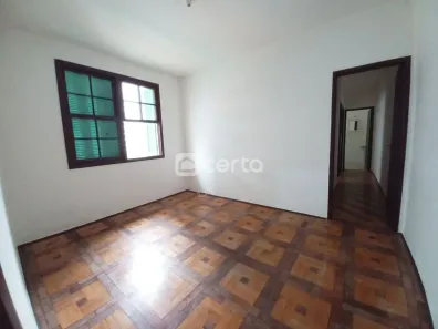 Apartamento com 2 Quartos para alugar, 80m² no Auxiliadora, Porto Alegre