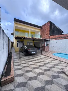Casa com 3 Quartos à venda, 180m² no Santa Lúcia, Maceió