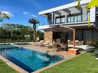 Casa de Condomínio com 4 Quartos à venda, 600m² no Jurerê Internacional, Florianópolis