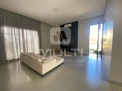 Casa de Condomínio com 3 Quartos para alugar, 242m² no Jardim Sul, Uberlândia