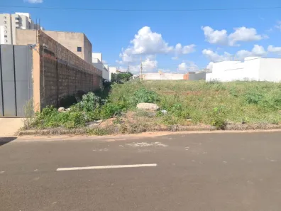 Lote/Terreno à venda, 305m² no Laranjeiras, Uberlândia