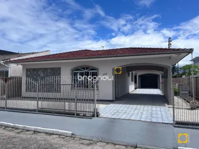 Casa com 2 Quartos à venda, 166m² no Centro, Palhoça