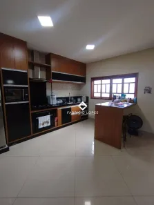 Casa com 3 Quartos à venda, 130m² no Loteamento Villa Branca, Jacareí