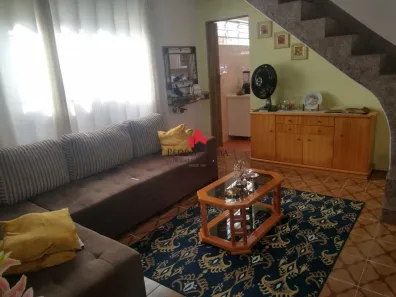 Sobrado com 5 Quartos à venda, 215m² no Vila Domitila, São Paulo