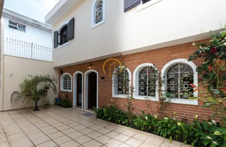 Casa com 3 Quartos à venda, 245m² no Saúde, São Paulo