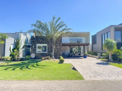 Casa de Condomínio com 4 Quartos à venda, 222m² no , Xangri-lá