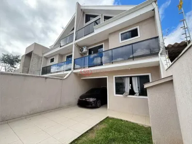 Sobrado com 3 Quartos à venda, 216m² no Alto Tarumã, Pinhais