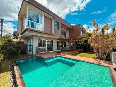 Casa com 3 Quartos à venda, 400m² no Golf Gardens, Carapicuíba