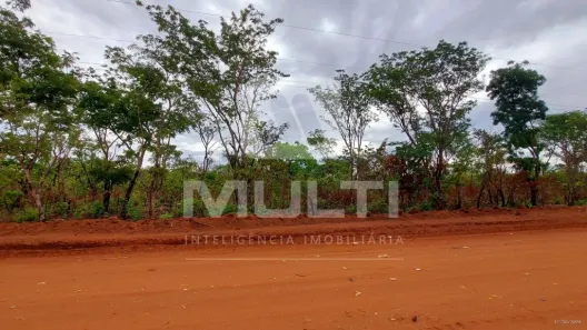 Fazenda/Sítio com 1 Quarto à venda, 10000m² no Distrito Industrial, Uberlândia