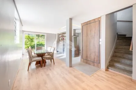 Casa com 3 Quartos à venda, 190m² no Petrópolis, Porto Alegre