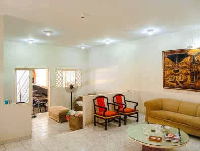 Casa com 3 Quartos à venda, 275m² no Vila Bandeirantes, Araçatuba