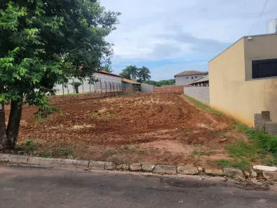 Lote/Terreno à venda, 825m² no Recreativo Barra Mansa, Sales