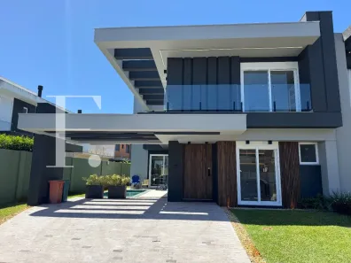 Sobrado com 5 Quartos à venda, 250m² no Remanso, Xangri-lá