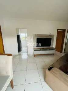 Apartamento com 2 Quartos para alugar, 60m² no Segismundo Pereira, Uberlândia