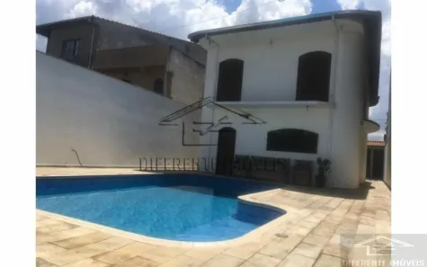 Sobrado com 3 Quartos à venda, 256m² no Vila Romanópolis, Ferraz de Vasconcelos