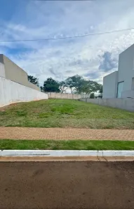 Lote/Terreno à venda, 621m² no Jardim Shangri-Lá, Bauru