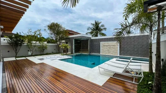Casa com 5 Quartos à venda, 427m² no Jardim Acapulco, Guarujá