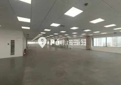 Sala Comercial para alugar, 789m² no Parque Industrial Tomas Edson, São Paulo