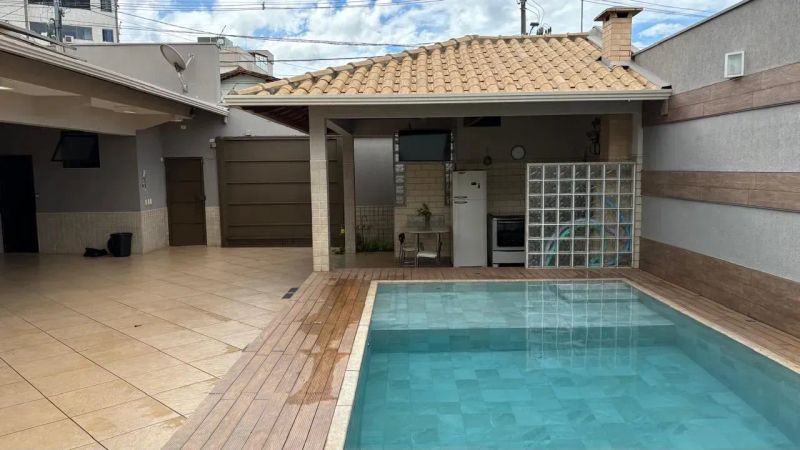 Casa com 4 quartos — Calafate, Belo Horizonte