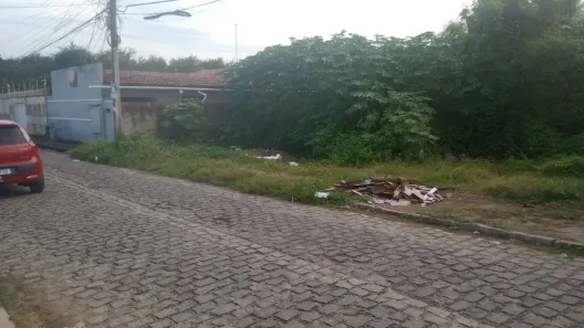 Lote/Terreno à venda, 630m² no Santa Tereza, Parnamirim