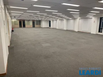 Sala Comercial para alugar, 438m² no Cerqueira César, São Paulo