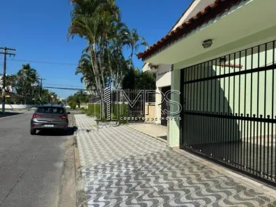 Casa com 3 Quartos à venda, 196m² no Flórida, Praia Grande