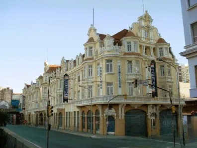 Prédio Comercial para alugar, 1790m² no Centro Histórico, Porto Alegre