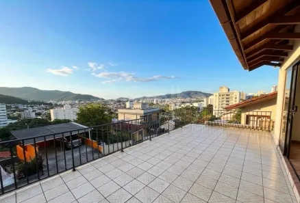 Casa com 5 Quartos à venda, 263m² no Itacorubi, Florianópolis