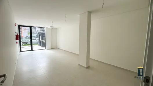 Sala Comercial à venda, 39m² no Jurerê, Florianópolis
