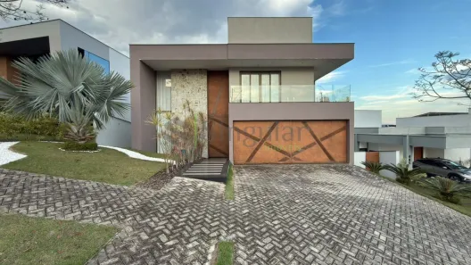 Casa com 4 Quartos para alugar, 700m² no São Pedro, Juiz de Fora