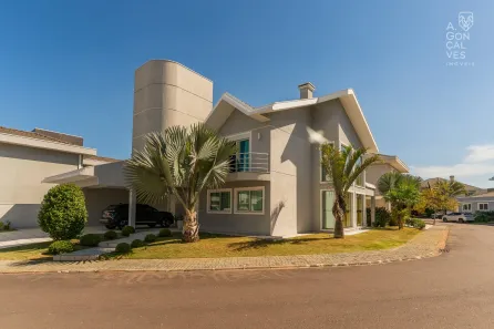 Casa de Condomínio com 3 Quartos à venda, 357m² no Uberaba, Curitiba