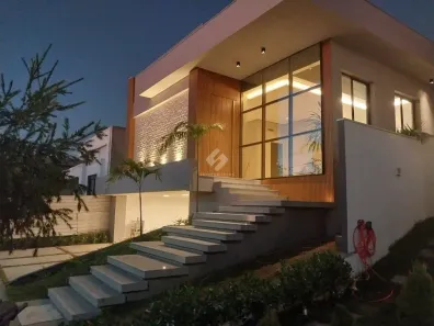 Sobrado com 4 Quartos à venda, 354m² no Núcleo Habitacional Sucuri, Cuiabá