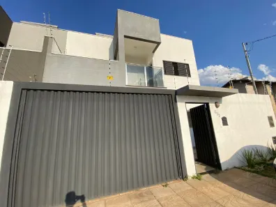 Sobrado com 2 Quartos para alugar, 152m² no Panamá, Campo Grande