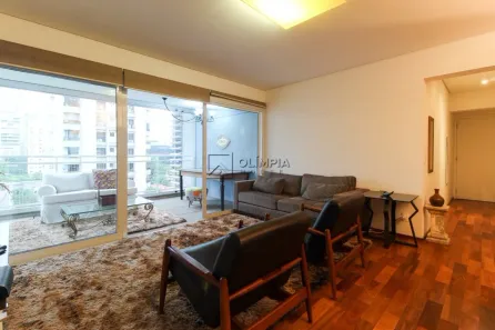 Apartamento com 2 Quartos para alugar, 135m² no Itaim Bibi, São Paulo