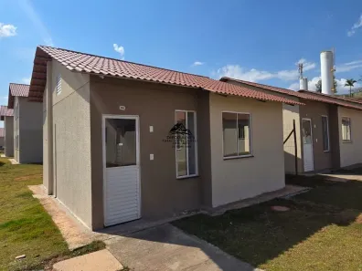 Casa de Condomínio com 2 Quartos para alugar, 45m² no Marimbá, Betim
