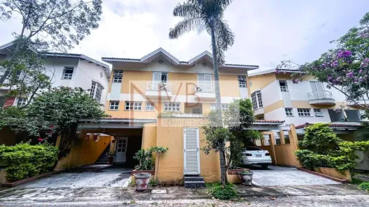 Casa de Condomínio com 4 Quartos à venda, 326m² no Jardim Barbacena, Cotia