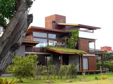 Casa com 3 Quartos à venda, 363m² no Rio Tavares, Florianópolis