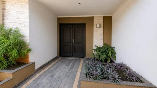 Sobrado com 4 Quartos à venda, 350m² no Mediterrâneo, Londrina