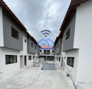 Sobrado com 2 Quartos à venda, 75m² no Cidade Jardim, Caraguatatuba