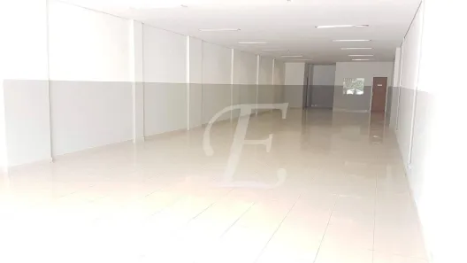 Ponto Comercial para alugar, 213m² no Bom Retiro, São Paulo