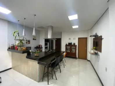 Casa com 3 Quartos à venda, 250m² no Jardim Industrial, Contagem