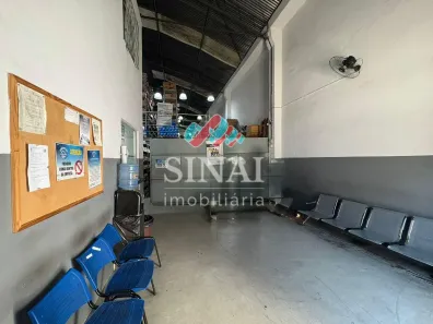 Galpão/Depósito/Armazém à venda, 570m² no Ramos, Rio de Janeiro