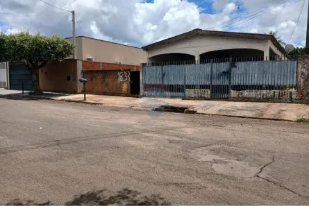 Casa com 2 Quartos à venda, 520m² no Jardim Alvorada, Andradina