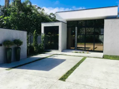 Casa com 4 Quartos para alugar, 100m² no Praia do Estaleiro, Balneário Camboriú