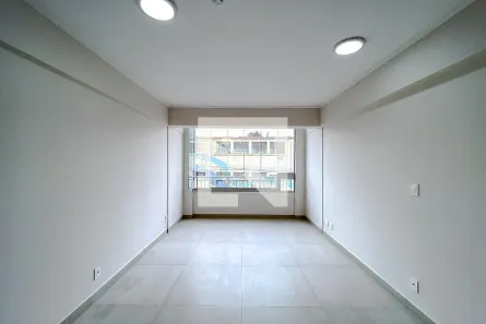 Kitnet com 1 Quarto à venda, 31m² no Belenzinho, São Paulo