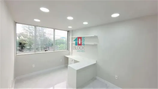 Sala Comercial à venda, 30m² no Recreio dos Bandeirantes, Rio de Janeiro